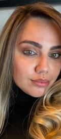 Acompanhante Ayla Deftereos