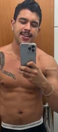 Acompanhante Ricardo Queiroz