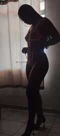 Acompanhante Morena