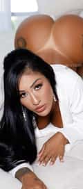 Acompanhante Evelyn