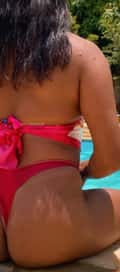 Acompanhante Morena