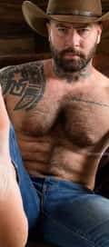 Acompanhante Vitor Reis