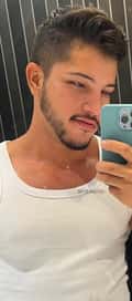 Acompanhante David Seimtz