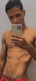 Acompanhante Lucas