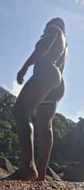 Acompanhante Aline Preta