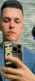 Acompanhante Lucas