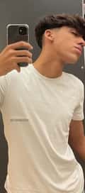Acompanhante Leo Queiroz