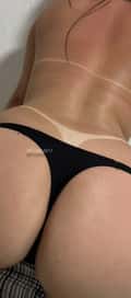 Acompanhante Adria Leal