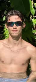 Acompanhante Max Noah
