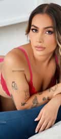 Acompanhante Laura Muniz