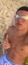 Acompanhante Ricky