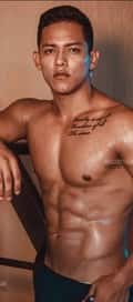Acompanhante Guilherme Menezes