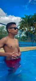 Acompanhante Adriano Garcia
