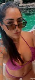 Acompanhante Marietta