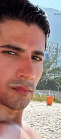 Acompanhante Vitor