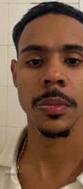 Acompanhante Bigode