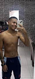 Acompanhante André Luiz