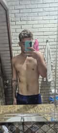 Acompanhante Lucas
