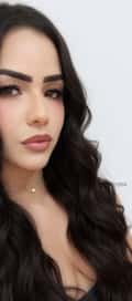 Acompanhante Isis Becker