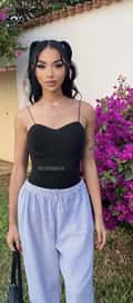 Acompanhante Chanel