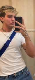 Acompanhante Matheus