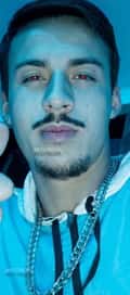 Acompanhante Bigode