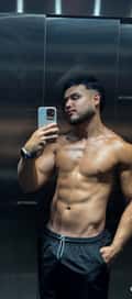 Acompanhante Theo Ferraz