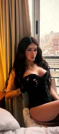 Acompanhante Charlotte