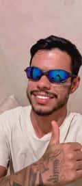 Acompanhante Pedro