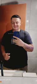 Acompanhante Adrick