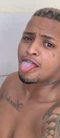 Acompanhante Vitor Junior