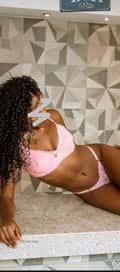 Acompanhante Emily