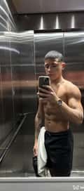 Acompanhante Gustavo Siqueira
