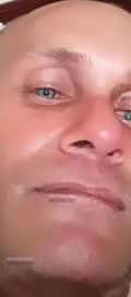 Acompanhante Crys Schmidt