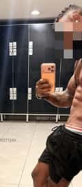 Acompanhante Vitor
