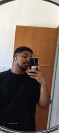Acompanhante Lucas