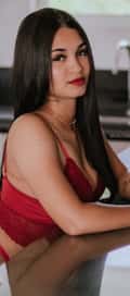 Acompanhante Emily