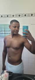 Acompanhante Halls Preto