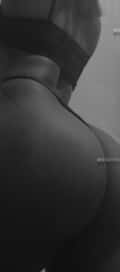 Acompanhante Jhully
