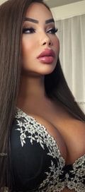 Acompanhante Julia Steinkopf
