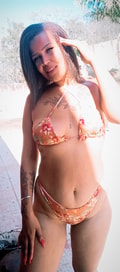 Acompanhante Morena