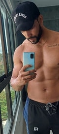 Acompanhante Ricardo Frota