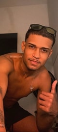 Acompanhante Léo Mendes