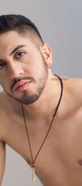 Acompanhante Vinicius Queiroz