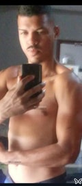 Acompanhante Leonardo