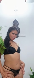 Acompanhante Ana Júlia