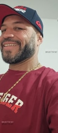Acompanhante Derick