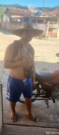 Acompanhante Papelão