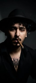 Acompanhante Artur
