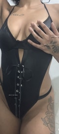 Acompanhante Morena